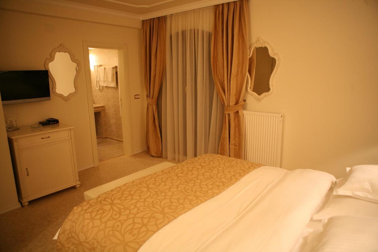Hotel Villa Viktorija บันยาลูกา ภายนอก รูปภาพ