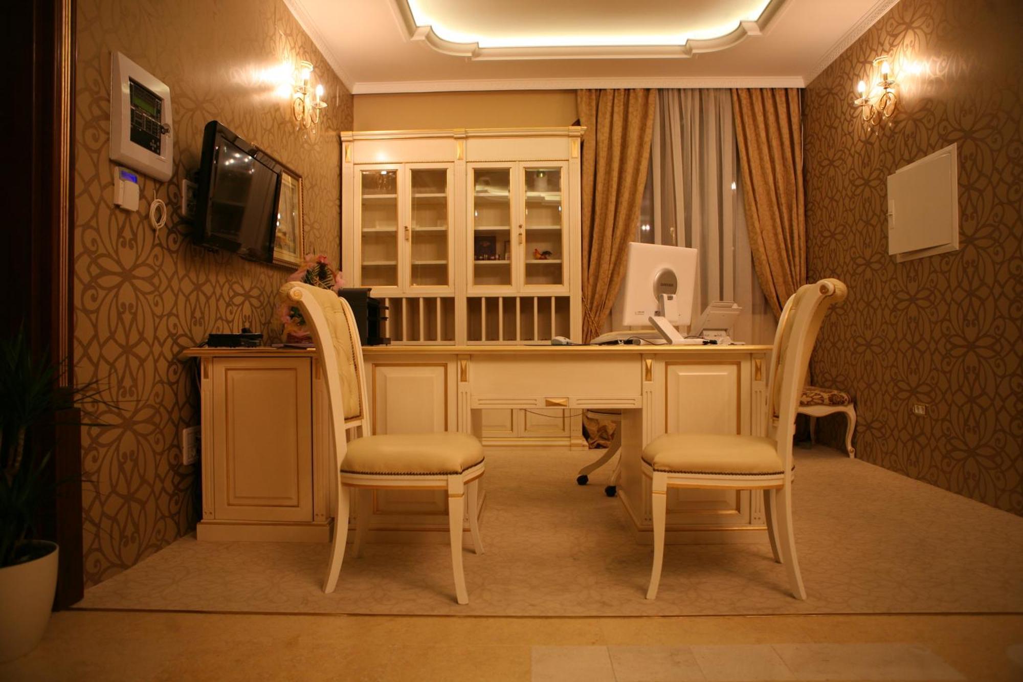 Hotel Villa Viktorija บันยาลูกา ภายนอก รูปภาพ