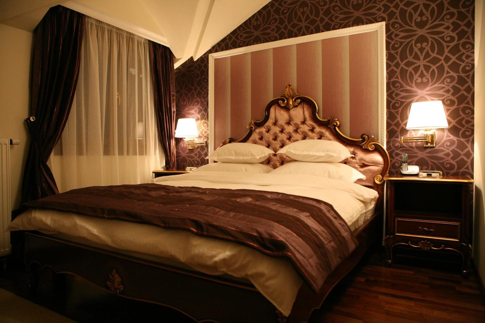 Hotel Villa Viktorija บันยาลูกา ภายนอก รูปภาพ